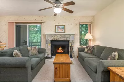 31 Downhill, Blakeslee, PA 18624 - Photo 2