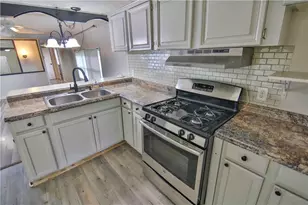 128 Concord Dr, Hereford, PA 18056 - Photo 8