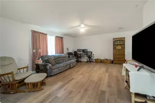 2057 Grove St, South Whitehall Township, PA 18104 - Photo 4