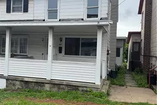 421 E Patterson St, Lansford, PA 18232 - Photo 2