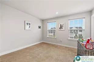 817 Hendon Ln, North Catasauqua Bor, PA 18032 - Photo 24