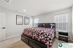 817 Hendon Ln, North Catasauqua Bor, PA 18032 - Photo 16