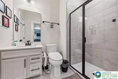 817 Hendon Lane, North Catasauqua Bor, PA 18032 - Photo 20