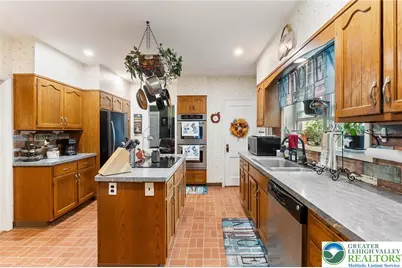 213 E Main Street, Macungie Boro, PA 18062 - Photo 38