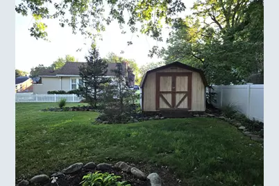 325 Delong, Emmaus Boro, PA 18049 - Photo 6