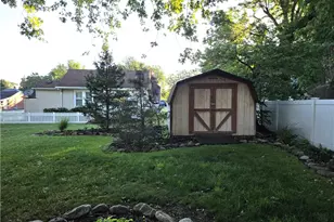 325 Delong, Emmaus Boro, PA 18049 - Photo 6
