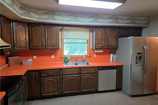 528 Rosewood Dr, Lehigh Township, PA 18067 - Photo 14