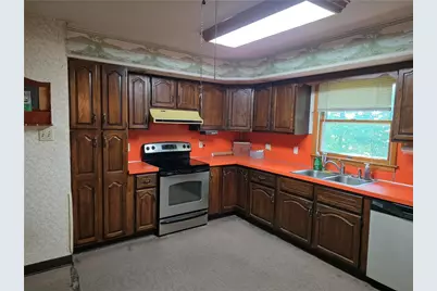 528 Rosewood Drive, Lehigh Township, PA 18067 - Photo 16