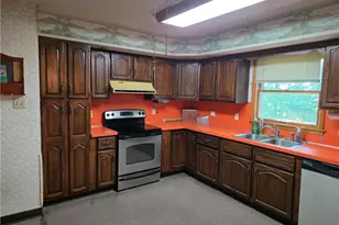 528 Rosewood Dr, Lehigh Township, PA 18067 - Photo 16