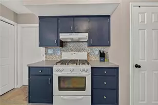 175 E Beil Ave, Nazareth Boro, PA 18064 - Photo 14
