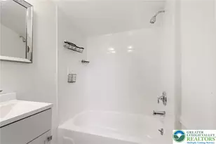 580 S Benner Ave, Fountain Hill Boro, PA 18015 - Photo 20