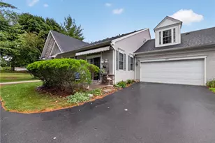 1820 Felicity Ln, Lower Saucon Township, PA 18055 - Photo 4