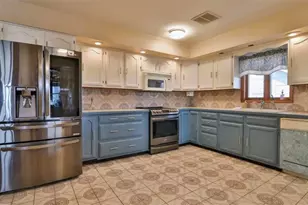 1187 E 4th St, Bethlehem City, PA 18015 - Photo 6
