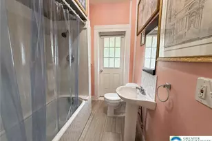 80 N 4th St, Easton, PA 18042 - Photo 16