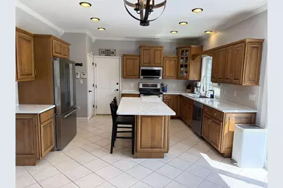 211 Bushkill Terr, Bushkill Twp, PA 18064 - Photo 10