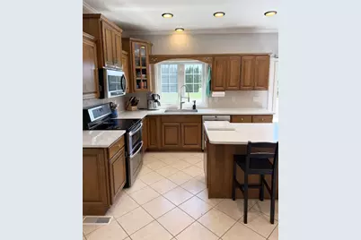 211 Bushkill Terr, Bushkill Twp, PA 18064 - Photo 12