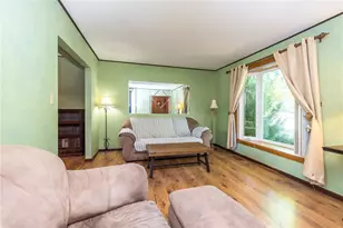 101 Chestnut Dr, Trumbauersville Boro, PA 18951 - Photo 2