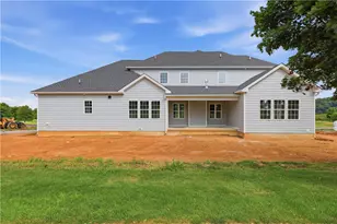 1016 Fairway Dr, Forks Twp, PA 18040 - Photo 2