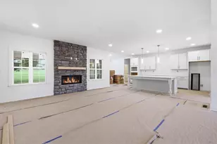 1016 Fairway Dr, Forks Twp, PA 18040 - Photo 6