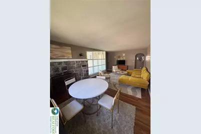 880 New York Avenue, Hellertown, PA 18055 - Photo 4