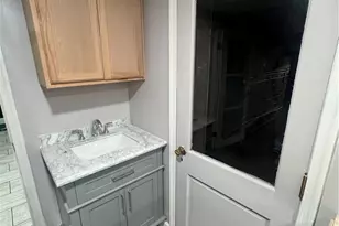 880 New York Ave, Hellertown Boro, PA 18055 - Photo 18