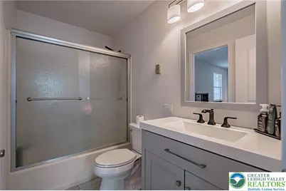 25 N 8th Street, Emmaus Boro, PA 18049 - Photo 20