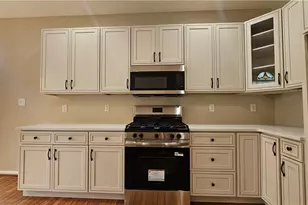1866 Gregory Pl, Lower Saucon Township, PA 18055 - Photo 12