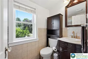 2215 E Pennsylvania St, Allentown City, PA 18109 - Photo 34