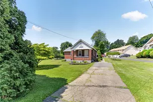 1166 Stones Crossing Rd, Palmer Twp, PA 18045 - Photo 2