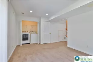 7832 Red Hawk Ct, Upper Macungie Township, PA 18031 - Photo 4