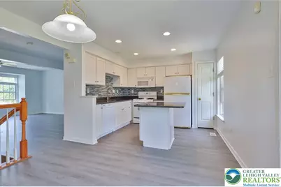 7832 Red Hawk Court, Upper Macungie Township, PA 18031 - Photo 10