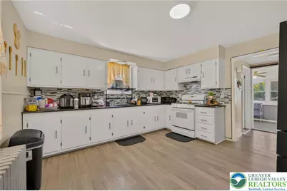 2111 N 1st Avenue, Whitehall Township, PA 18052 - Photo 20