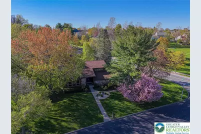 3705 Vale View Drive, South Whitehall Township, PA 18103 - Photo 6