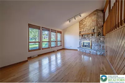 3705 Vale View Drive, South Whitehall Township, PA 18103 - Photo 10