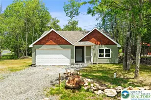 3111 Briarwood Dr, Coolbaugh Twp, PA 18466 - Photo 2
