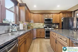 1203 N Cottonwood Rd, Lehigh Township, PA 18038 - Photo 10