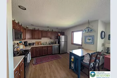 110 Woodmont Circle, Greentown, PA 18426 - Photo 10