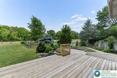 8247 Hensingersville Road, Lower Macungie Township, PA 18011 - Photo 4