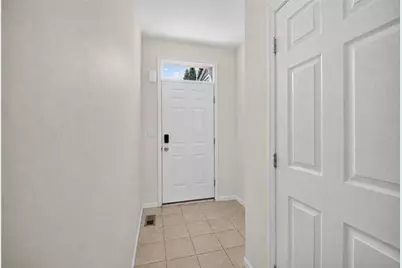 5127 Dogwood Trail, Upper Macungie Township, PA 18104 - Photo 4