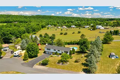 3520 Sunset Circle, Polk Twp, PA 18058 - Photo 2
