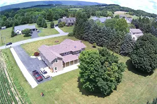 3549 Cedar Dr, Lehigh Township, PA 18088 - Photo 4