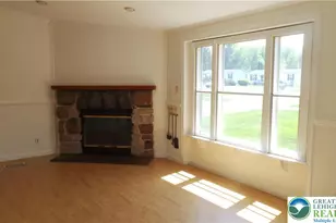 15 Canterbury Ct, Forks Twp, PA 18040 - Photo 6