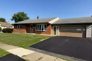 3821 Turner St, South Whitehall Township, PA 18104 - Photo 1