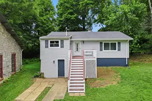 7 Haymont St, Palmer Twp, PA 18045 - Photo 2