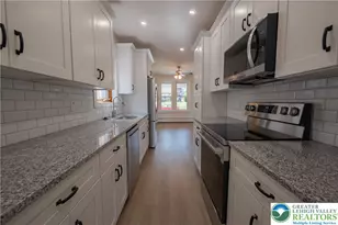 309 N 2nd St, Emmaus Boro, PA 18049 - Photo 12