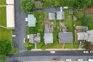 107 N Green St, Nazareth Boro, PA 18064 - Photo 20