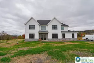 Woods Crossing, Chestnuthill Twp, PA 18322 - Photo 2