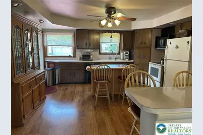 556 Walnut Drive, Lehigh Township, PA 18067 - Photo 8