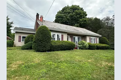 556 Walnut Drive, Lehigh Township, PA 18067 - Photo 2