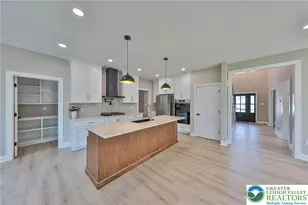 4740 Hillcrest Ln, Whitehall Township, PA 18052 - Photo 6